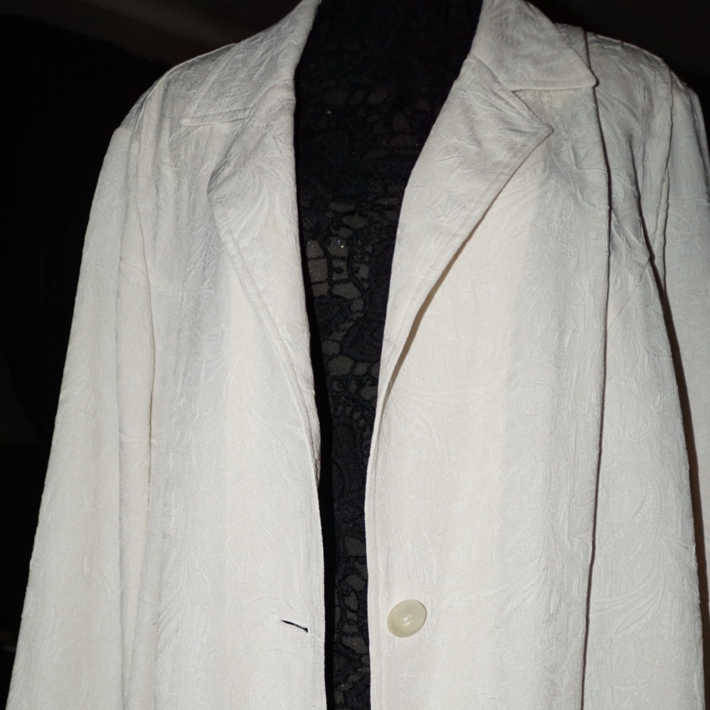 3x Ivory Maggie Barnes Lightweight Fancy Blazer