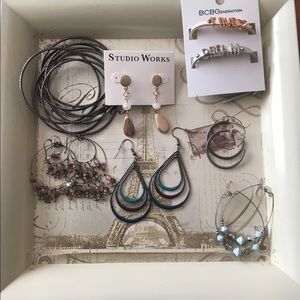 Jewelry bundle with jewelry tray!