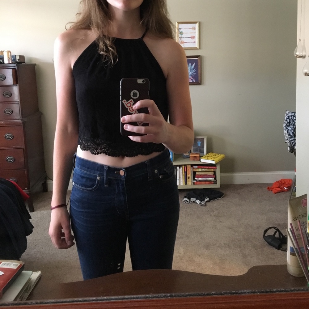 Crop top with lace detailed bottom