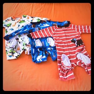 Lot of 3 Carters fleece footed pajamas 2T