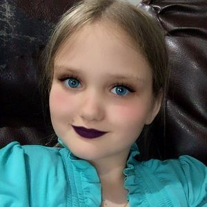 Meet your Posher, Lillian