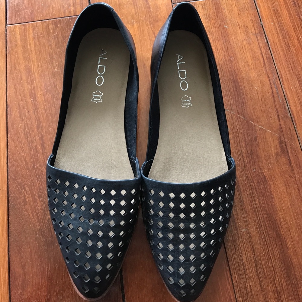 Aldo black leather flats