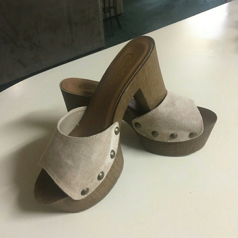 Chunky Wooden Sandal