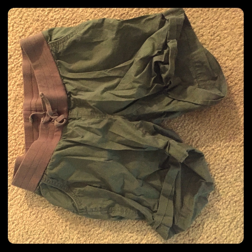 Maternity shorts