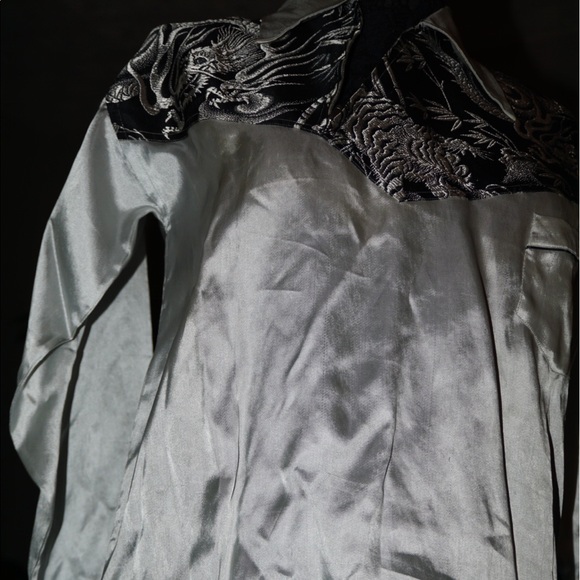 Embroidered Vintage 1952 White Silk Top - Picture 4 of 4