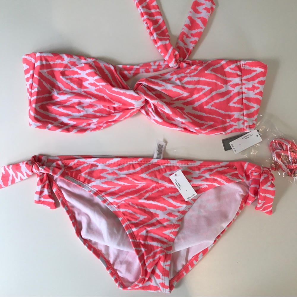 GAP Body bikini 👙 NWT size Large
