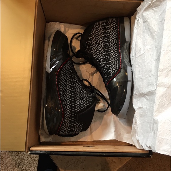 Dead stock  Air Jordan XX3's size 10 - Picture 1 of 2