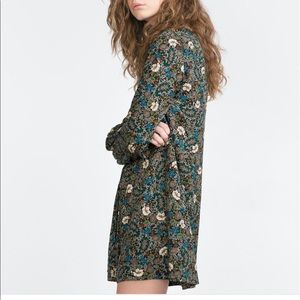 Zara Short Floral Romper in Green Size XS