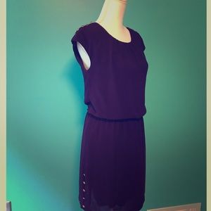 Plum sleeveless dress by Guess