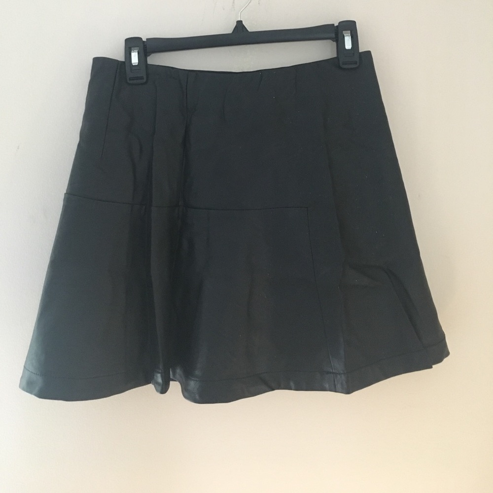 Feux leather mini skirt