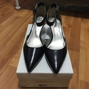 Anne Klein Black Fabulist Leather Dress Pump