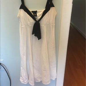 MODA White summer dress