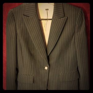 Tahari Arthur S. Levine Blaser