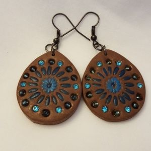 Pretty inlaid leather drop earrings