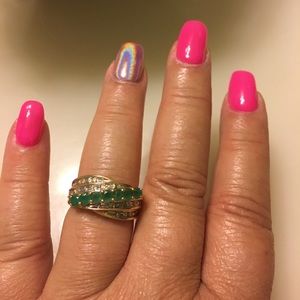 14 karat emerald and diamond ring