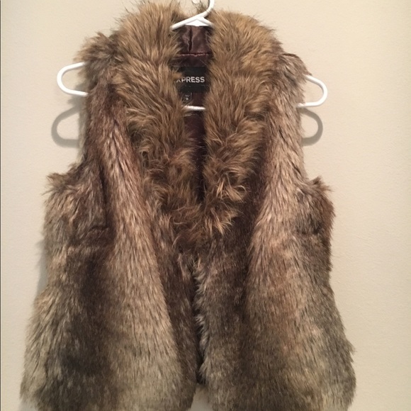 express faux fur vest