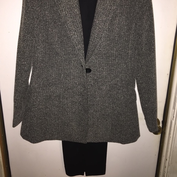 Grey and black 2-piece business pant suit - Picture 3 of 3