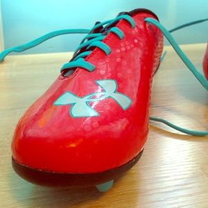 Under Armour Blur Youth Soccer Cleats (Size 6)