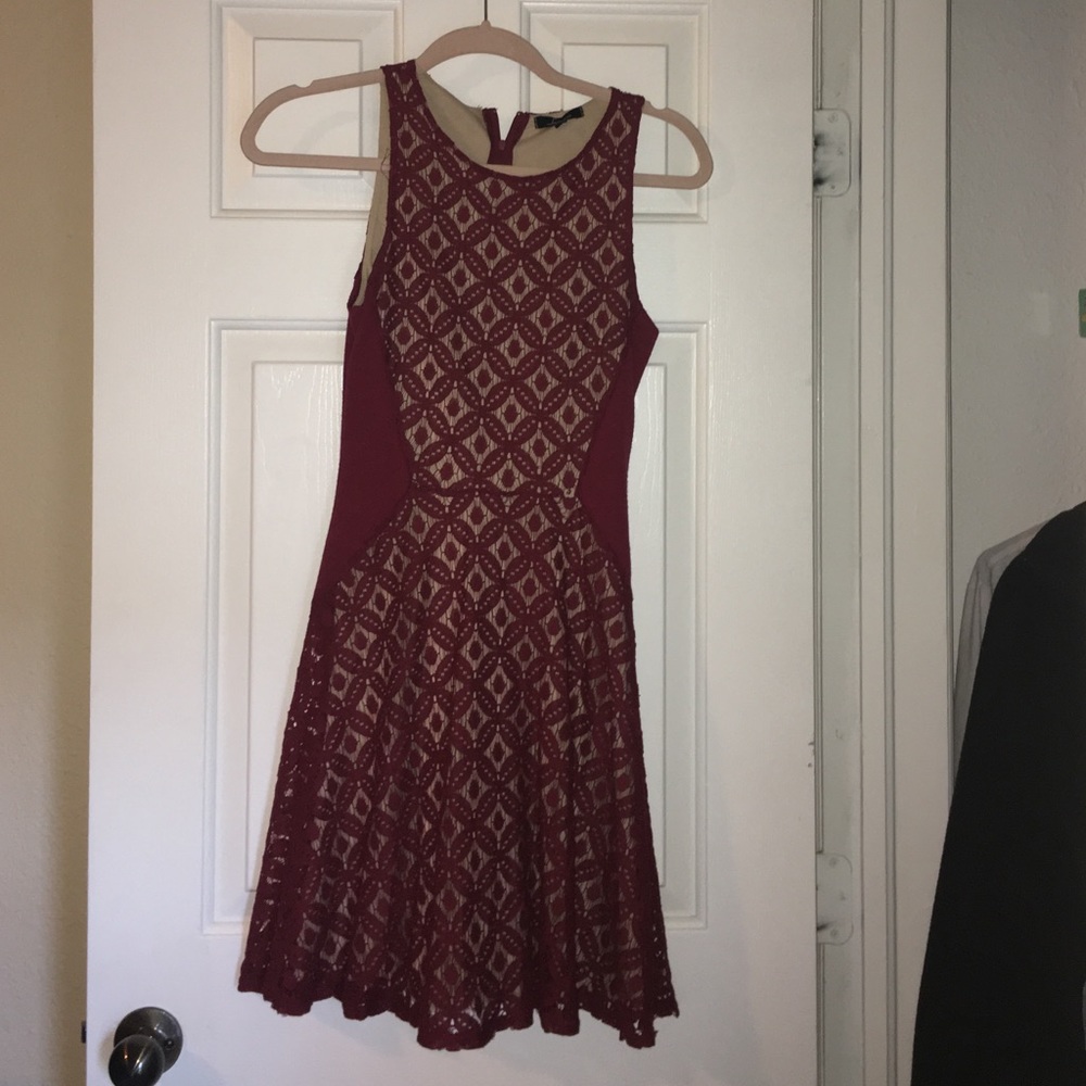 Great dress for a wedding! Size small!