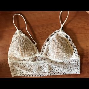 NWT Victoria's Secret bra top. Size s