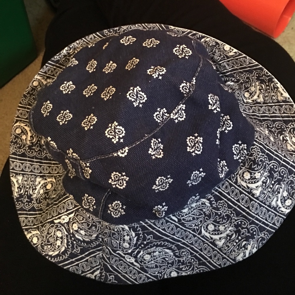 Bucket Hat