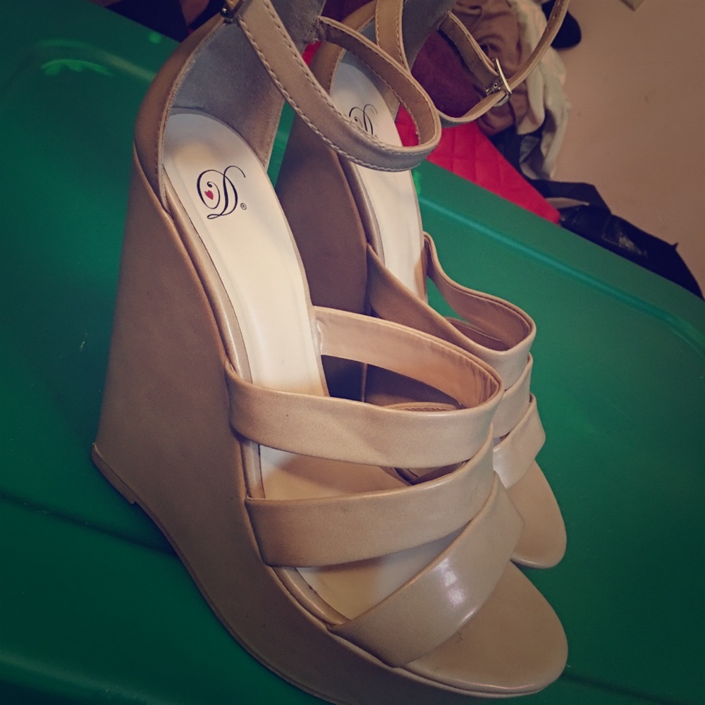 Women's wedge heels