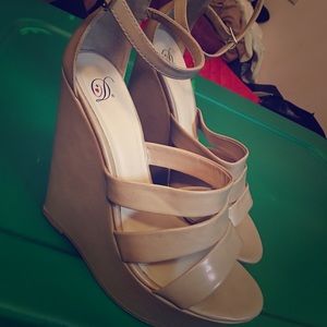 Women's wedge heels