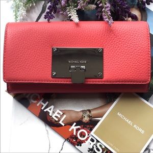 Michael Kors Channing  pebbled Leather wallet