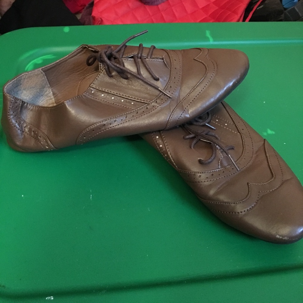Women's shoes