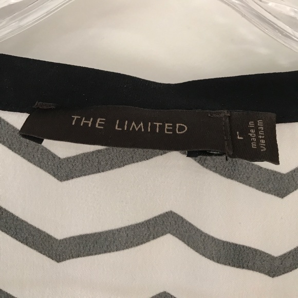 Like new Sheer Express blouse - Picture 4 of 8