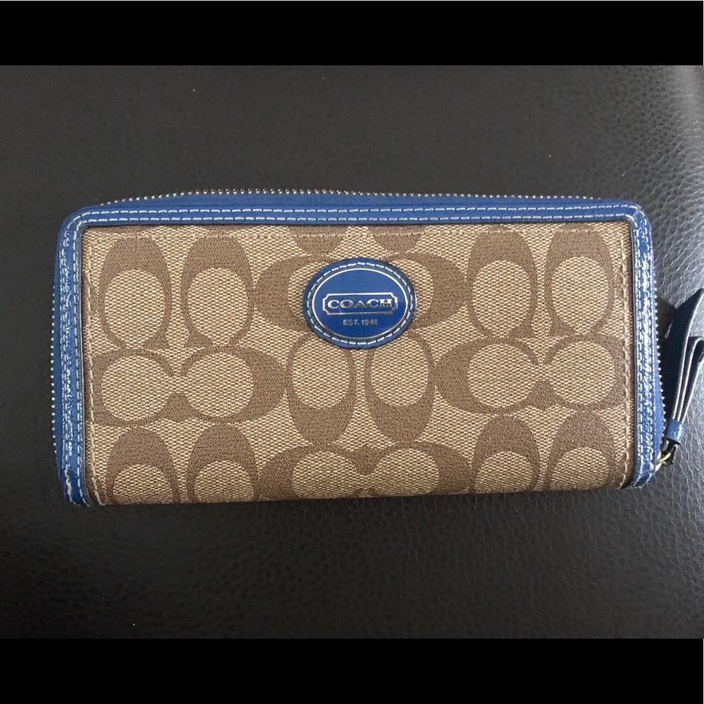 Coach wallet, like new!