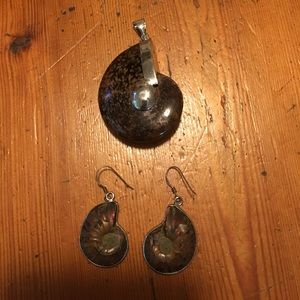 Set of fossil earring and pendant