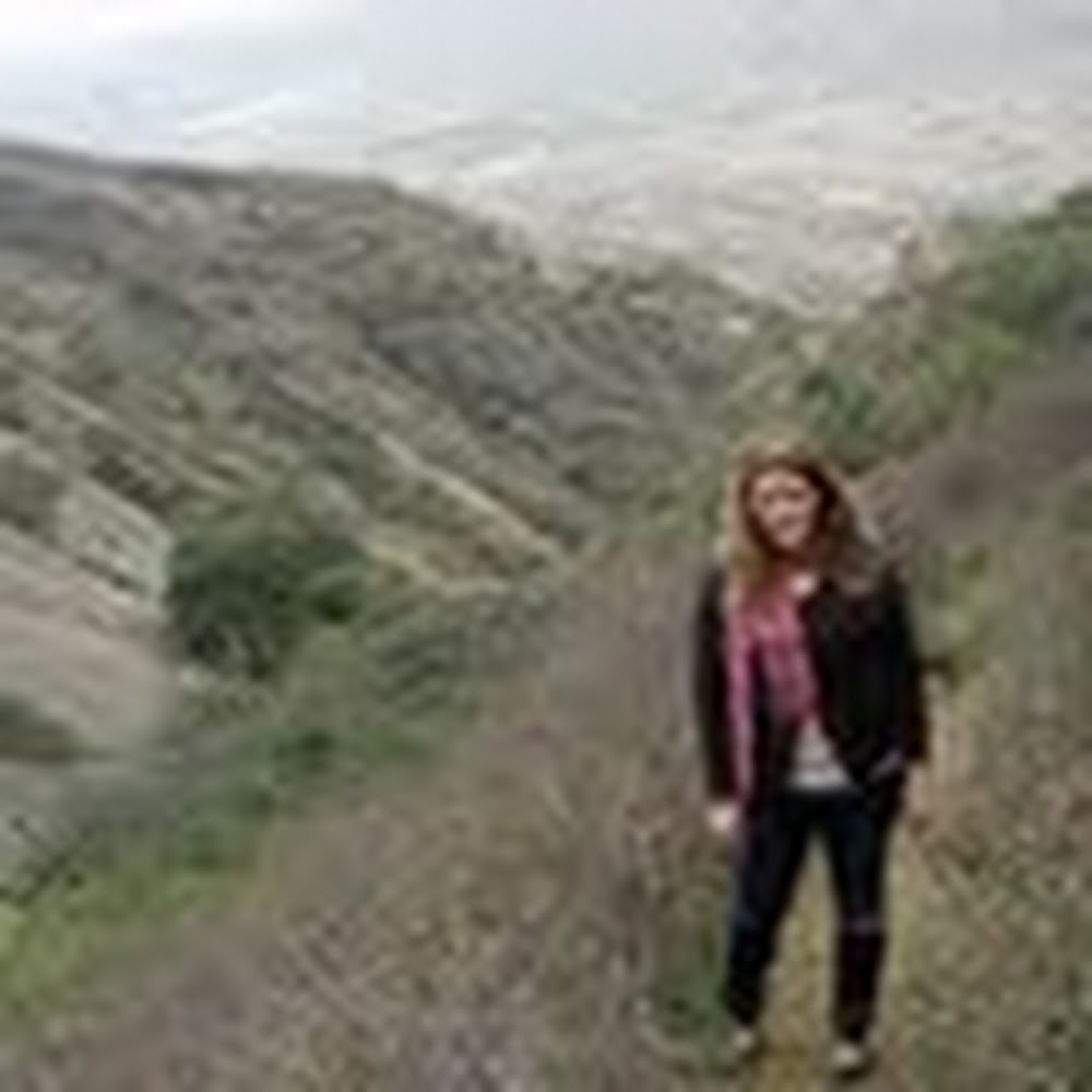 Meet your Posher, Emilie