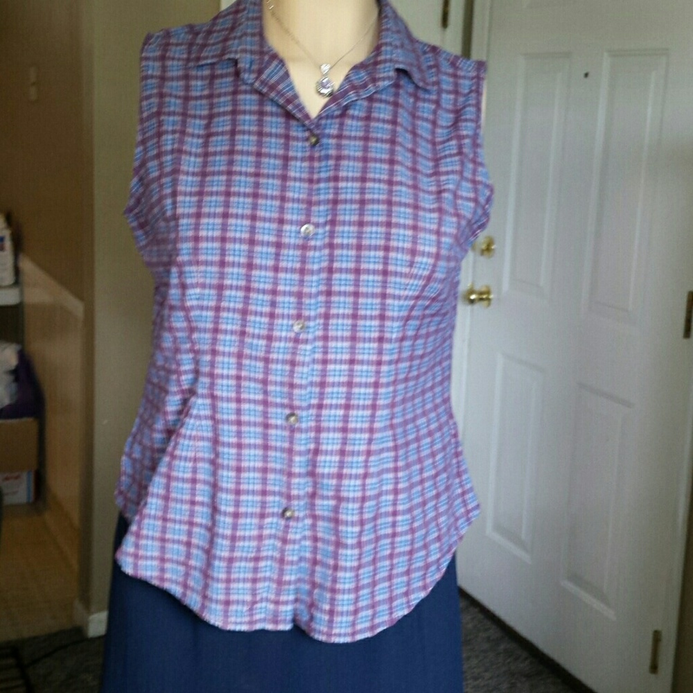Button Down Sleeveless shirts *Bundle*