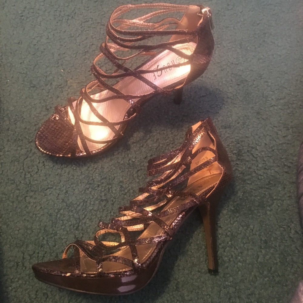 Rouge delum heels