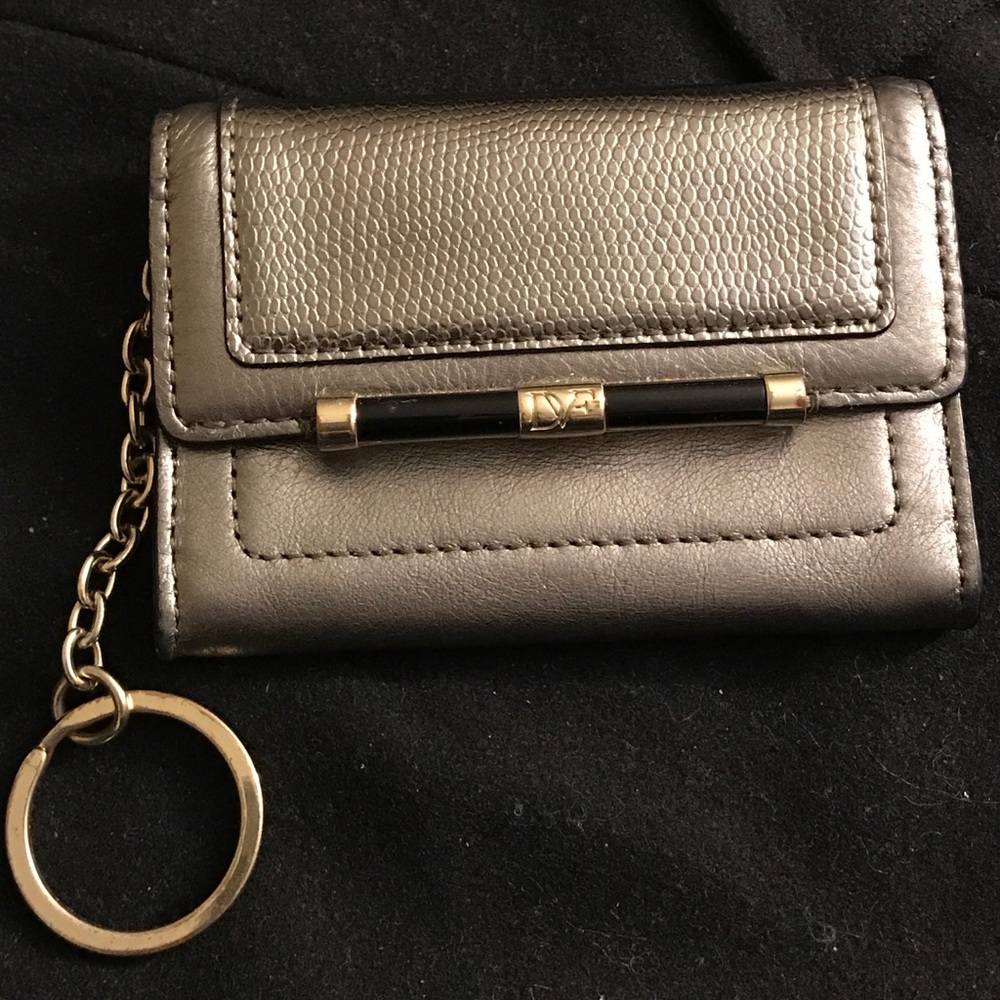Diane von Furstenberg keychain card holder!❤️