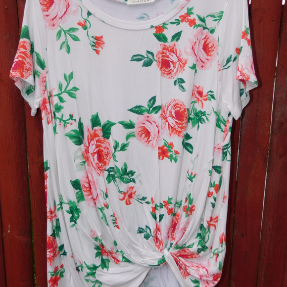Ivory Floral Twisted Knot Top - Picture 3 of 3