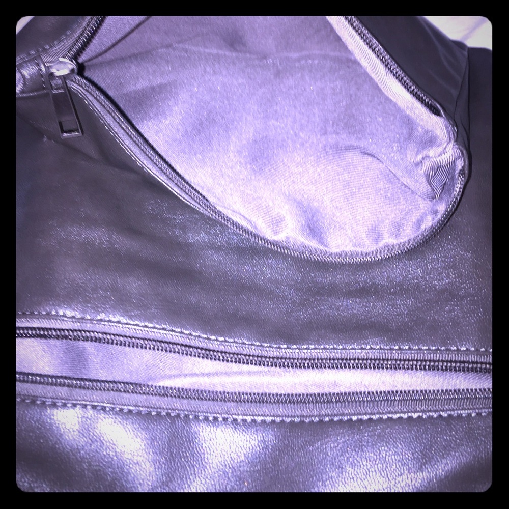 Gray Shoulder & Clutch Bag with Removable Chain - Picture 7 of 8