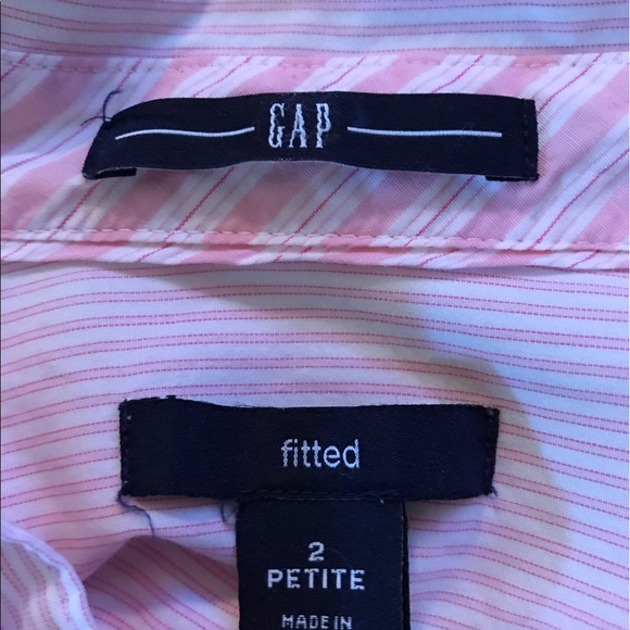 LAST CHANCE Button Down with removable tie front - Picture 3 of 4