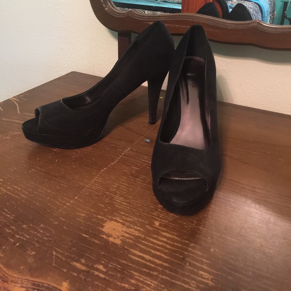 Maurice's platform microfiber heels