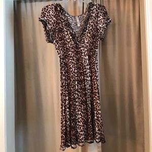 Boutique Leopard Print V Neck Dress Sz M