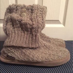 • Cable Knit Muk Luks • Tan and Sliver