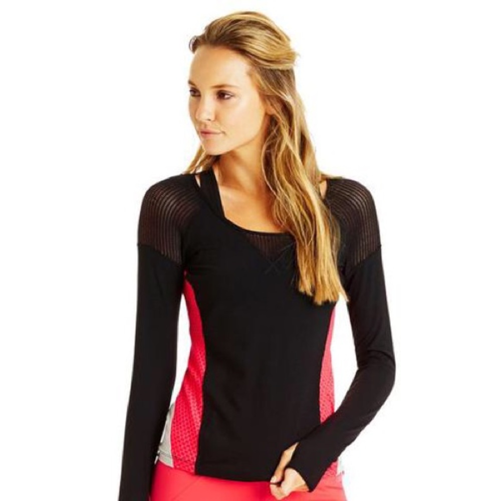 Lorna Jane L/S TOP Tags de attached size is XS