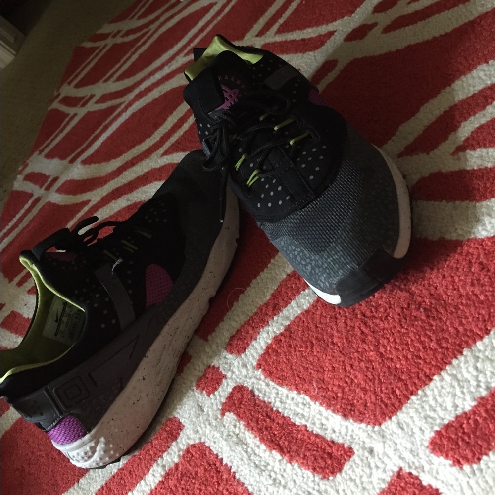 Air huarache Utility by Nike- MAKE AN OFFER