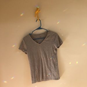 Grey uniqlo cotton tshirt