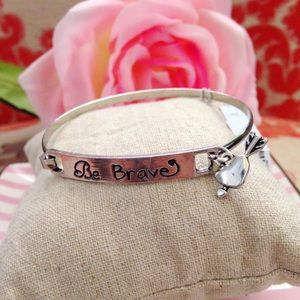 ❤️ "Be Brave" clasp bracelet