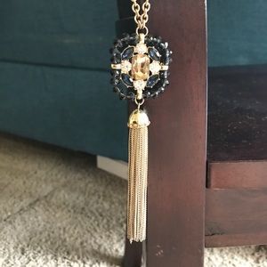 Long pendent necklace