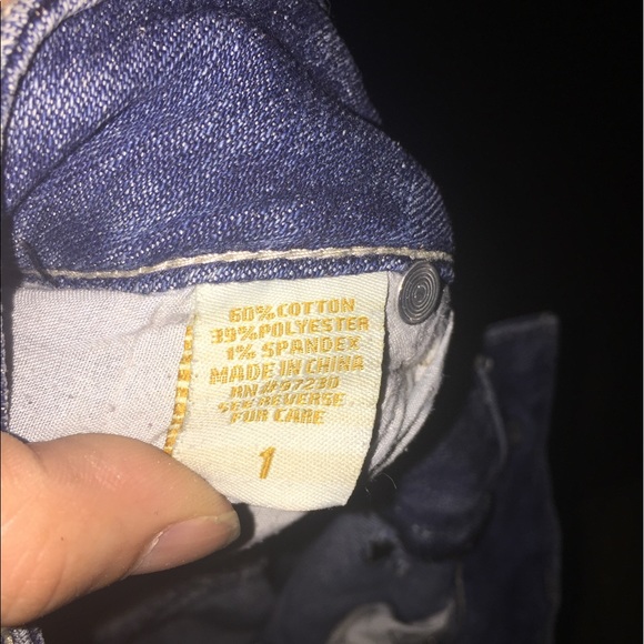 Sz 1 distressed jeans with fancy back pockets - Picture 4 of 4