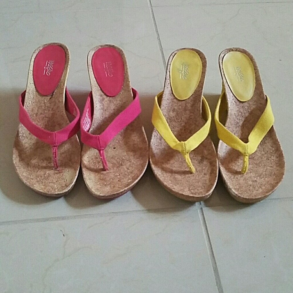 Lot of 2: Mossimo Slides