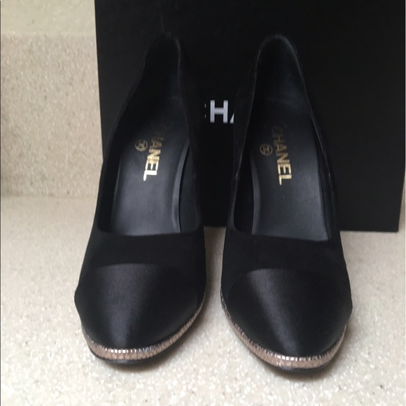 Chanel Suede Calfskin Satin Pump Black Size 40 - Picture 3 of 8